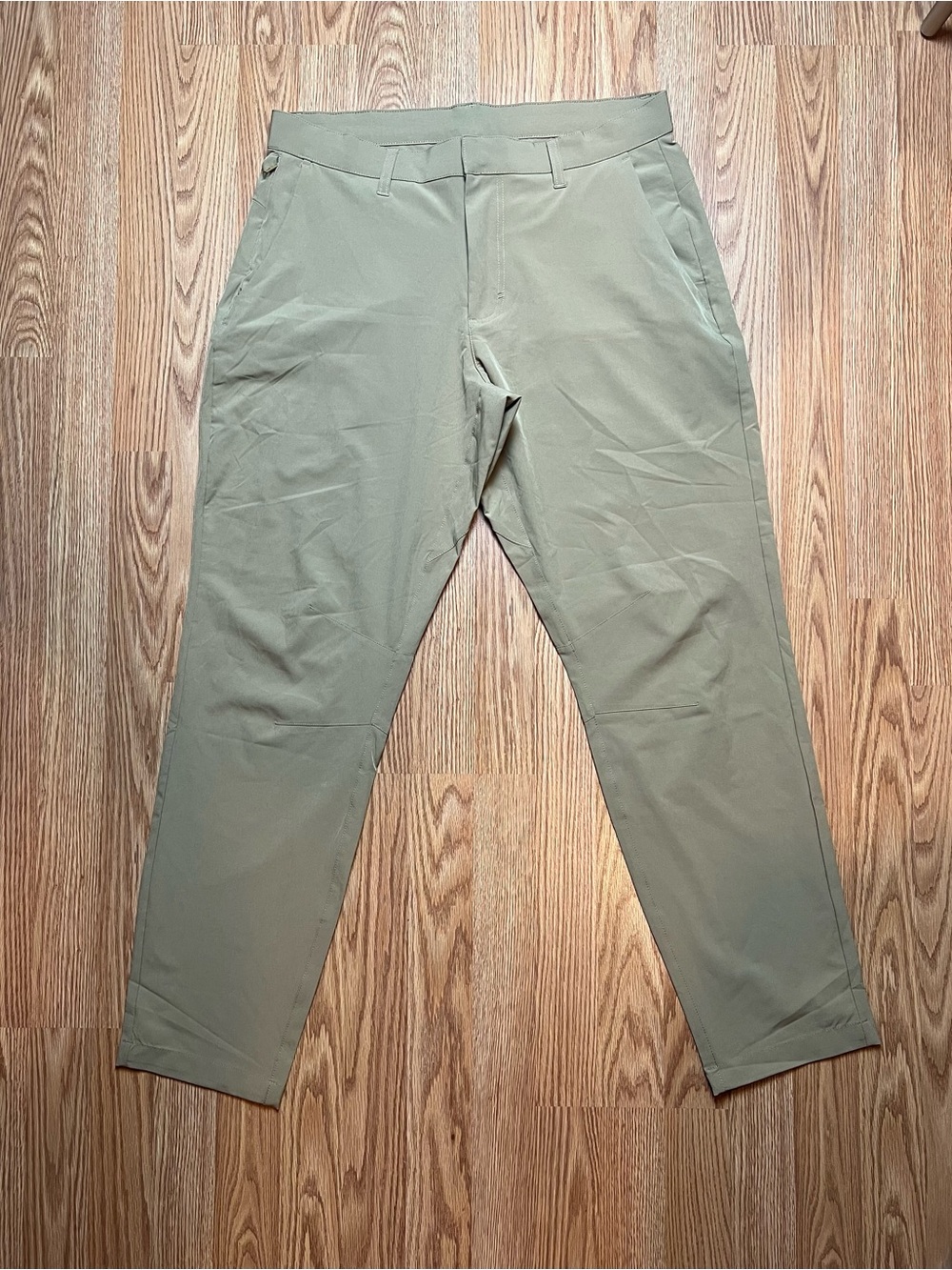 Fabletics Mens Tan Khaki Pants Size 33x32
